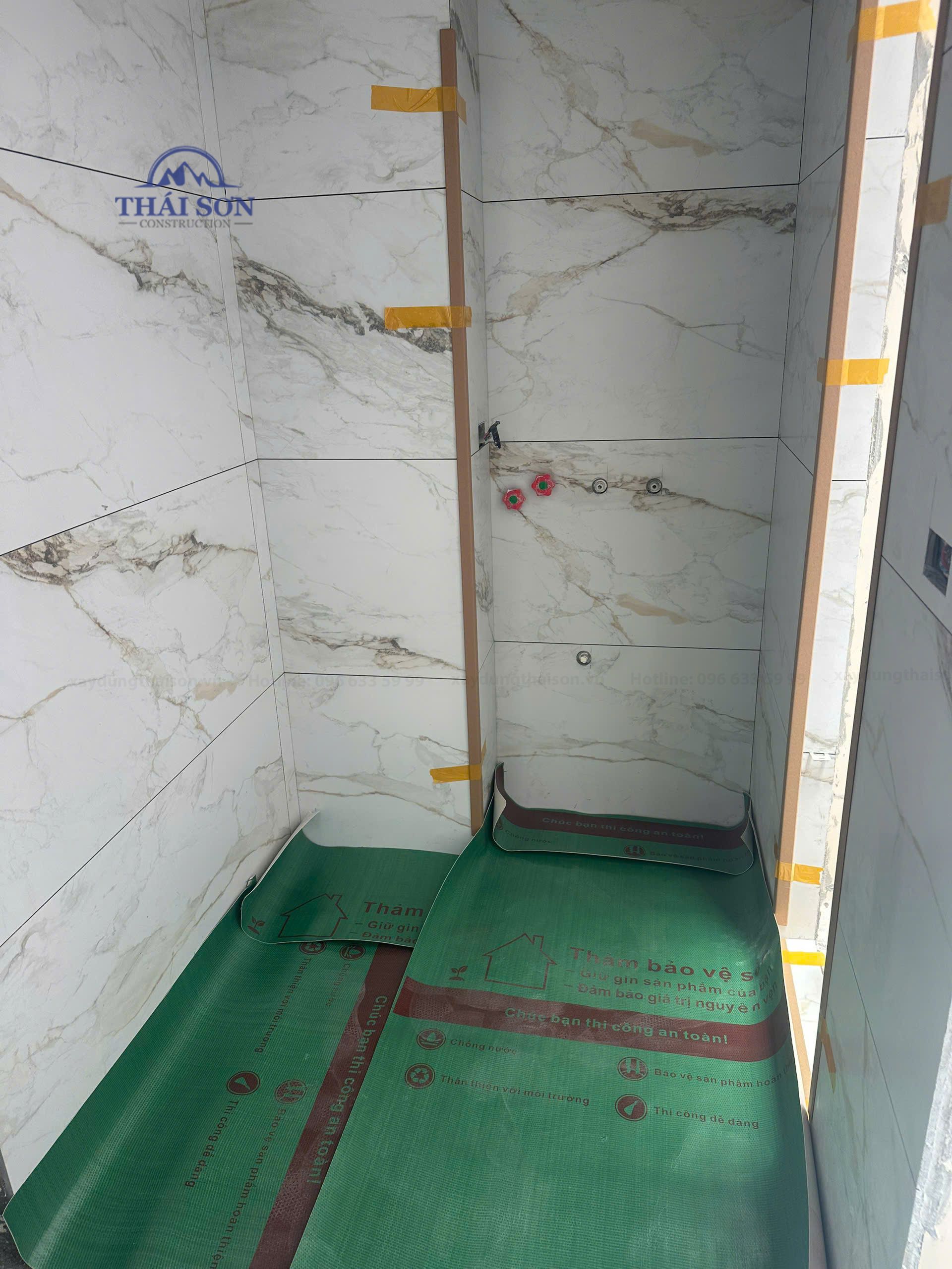 cach-bao-ve-khu-vuc-da-oplat-bang-bia-carton-cung-va-mieng-lot-san1